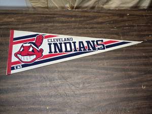 lot 100 image: Vintage Cleveland Indians Pennant