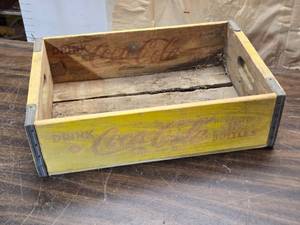 lot 141 image: Antique Coca-Cola Wooden Tray