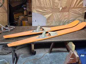 lot 146 image: Pair of Old Antique Orange Water Skis