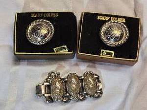 lot 168 image: Vintage Western Scarf Holders & Silver-Tone Glitter Bracelet Set
