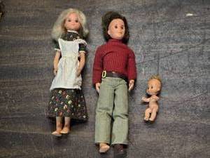 lot 180 image: Mattel Sunshine Family 1973