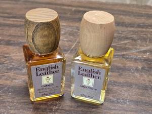 lot 191 image: Vintage English Leather Cologne and After Shave