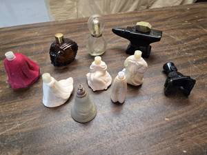lot 192 image: Lot of Various Avon Perfume and Cologne Bottles
