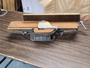 lot 213 image: Delta Rockwell Homecraft 4 Jointer - Needs Motor