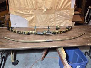 lot 218 image: Old Bear Compound Bow and Old Fiberglass Recurve Bow