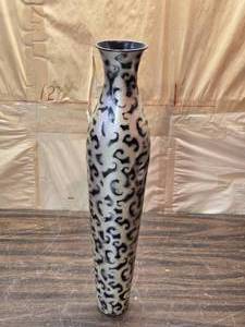 lot 227 image: Tall Metal Vase