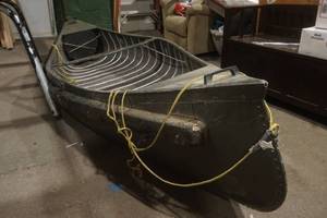 lot 1 image: Meyer Company canoe