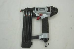 lot 17 image: air nailer
