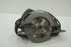lot 19 image: circular saw