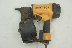 lot 20 image: coil nailer