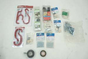 lot 106 image: storage hooks hardware