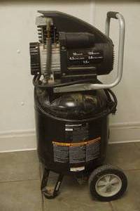 lot 121 image: Husky Air Compressor
