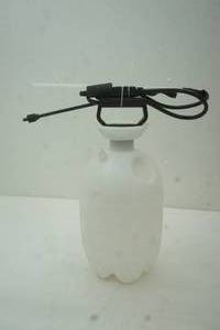 lot 148 image: 2 gallon sprayer