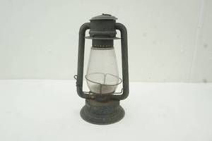 lot 162 image: Antique kerosene lantern 14.5 tall