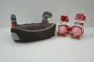 lot 168 image: Graco child seat 2017, 11-2 size roller skates