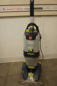 lot 191 image: Hoover carpet washer