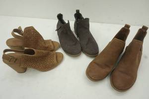 lot 195 image: Ladies shoe lot