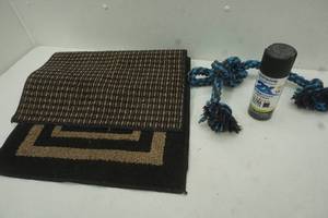 lot 202 image: Rugs, dog rope and spray paint