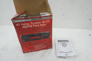 lot 221 image: Car CD player amFM receiver