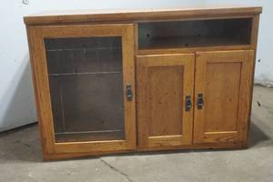 lot 256 image: cabinet