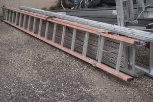 lot 124 image: extension ladder