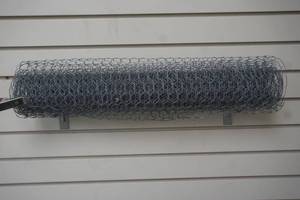 lot 131 image: chicken wire netting