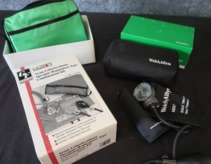 1 NEW IN BOX BLOOD PRESSURE CUFFS WITH SCOPE  1 CUFF