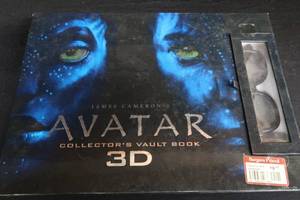 MARVEL COLLECTIBLES   AVATAR COLLECTORS VAULT BOOK 3DYU-GI-OH CARDS