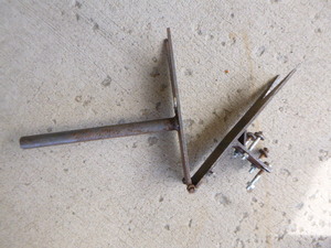 Bench Mount Tail Stripper