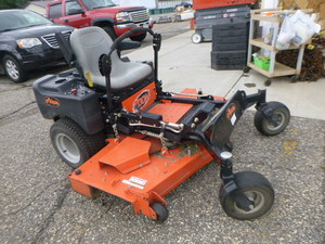 Ariens Zoom Max Zero-Turn Lawn Mower