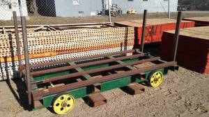 lot 620 image: Rail Car for Forklift.