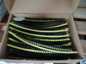 lot 734 image: QuikDrive Drywall Screws
