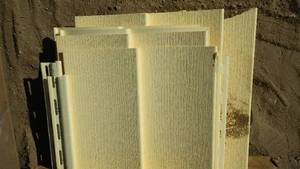 lot 927 image: CertainTeed Autum Yellow Siding and Undersill. Loc North