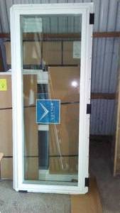 lot 684 image: Vector Fixed Window.