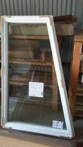 lot 682 image: Vector Gable Window.