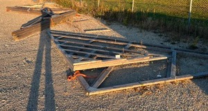 lot 602 image: Trusses  24 wide.