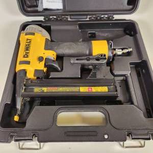 lot 2 image: DeWalt DWFP1838 Narrow Crown Stapler 18GA