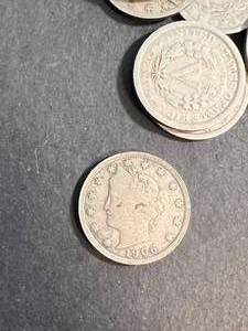GROUP OF 35 US LIBERTY NICKELS