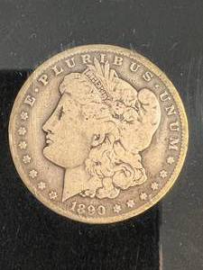 1890-CC US MORGAN SILVER DOLLAR IN CASE