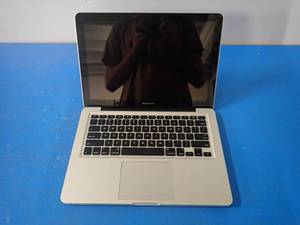 lot 47 image: Apple&nbspMacBookPro9,2 A1278 &nbspINTEL CORE I5-3210M 2.5 Ghz  4GB DDR3 SDRAM  500GB HDD  13.3 screen with 1280 x 800 Resolution  Includes IOS and Charger 
