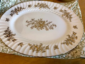 lot 142 image: Large Group of Fine Quality Gold Decorated MINTON China 