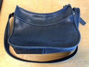 lot 145 image: Nice Genuine COACH BlueGray Leather Purse