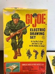 lot 190 image: Vintage GI JOE Electric Drawing Set wBox