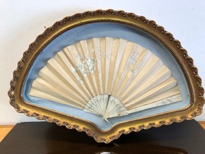lot 197 image: Framed Antique 1870s Victorian Hand Fan