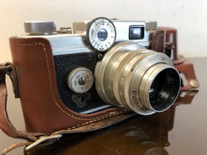 lot 212 image: Vintaeg ARGUS C-4 & Olympus Zoom AF Film Camera