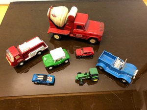 lot 223 image: Group of TONKA etc Vintage Toy Vehicles