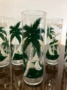 lot 225 image: Set of 6 Mid Century TikiPalm Tree Tall Collins or Bar Glasses