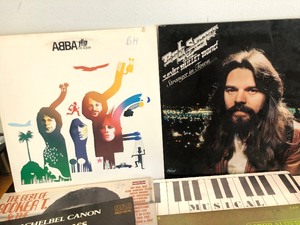 lot 282 image: Lot of Assorted Vintage Vinyl Records