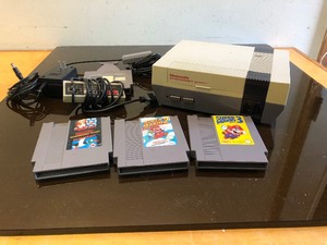 lot 259 image: Nintendo NES Video Game System wMario 1 2 & 3
