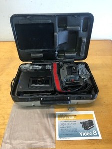 lot 254 image: Working Retro Vintage Video Camcorder Model CCD-M8u